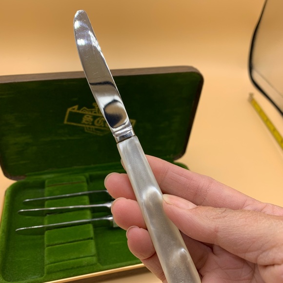 Vintage Stainless Sheffield England Knife Knives Set of 4 Pearl Handles 6” - Picture 2 of 8